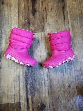 Toddler Girls Sz 10 Classic Pink Neo Puff Crocs Boots